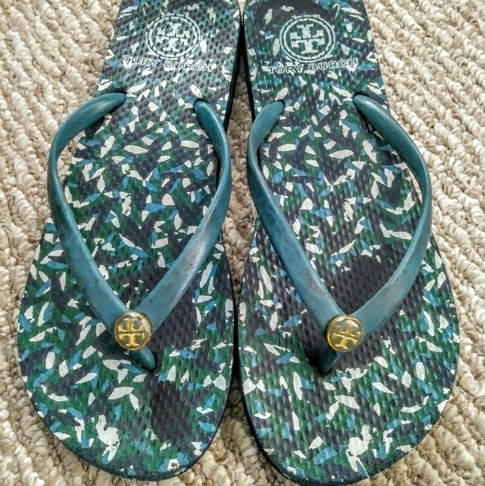 Tory Burch navy logo flip flops sz 8